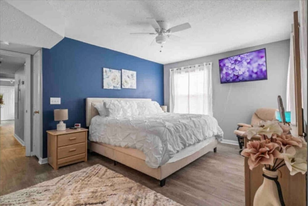Seas the Day Bright 2BR Surfside Beach Condo w/ King Bed, Carolina Room & Pet-friendly Vibes