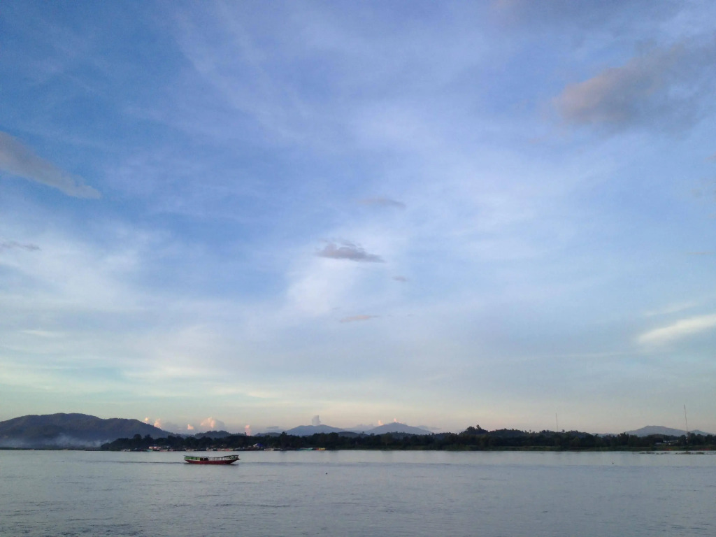 Pak Ping Rim Khong
