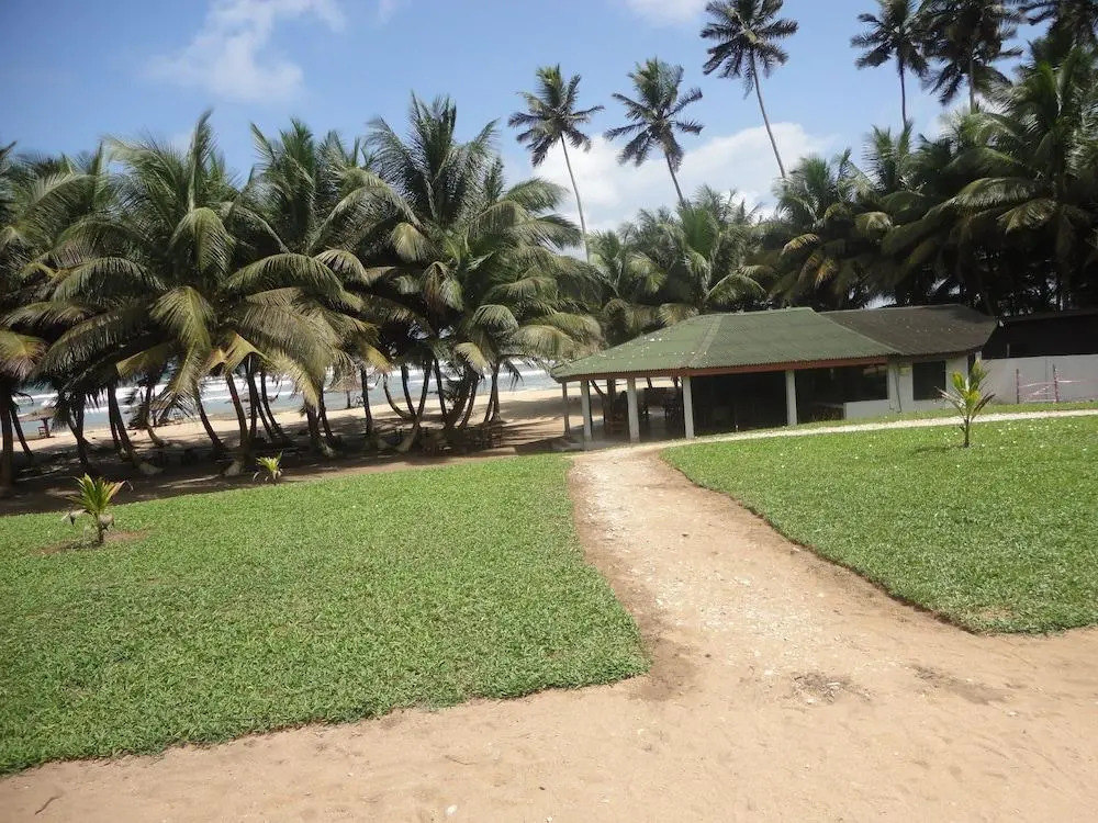 Tenack Beach Resort & Hotel