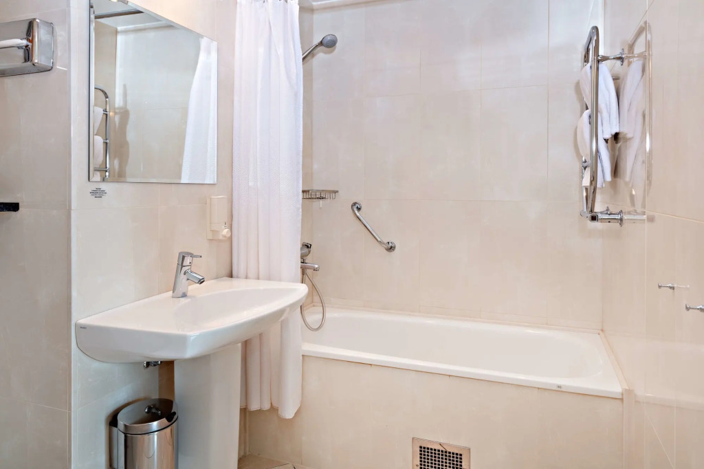 Center Hotel - Sure Hotel by Best Western