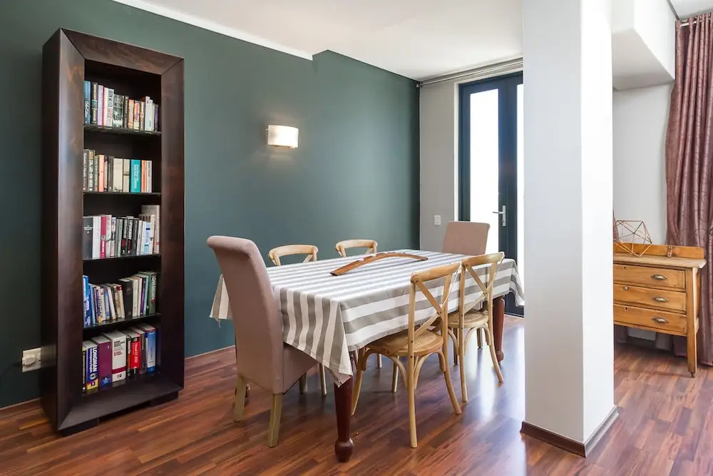 Adderley Terraces J11