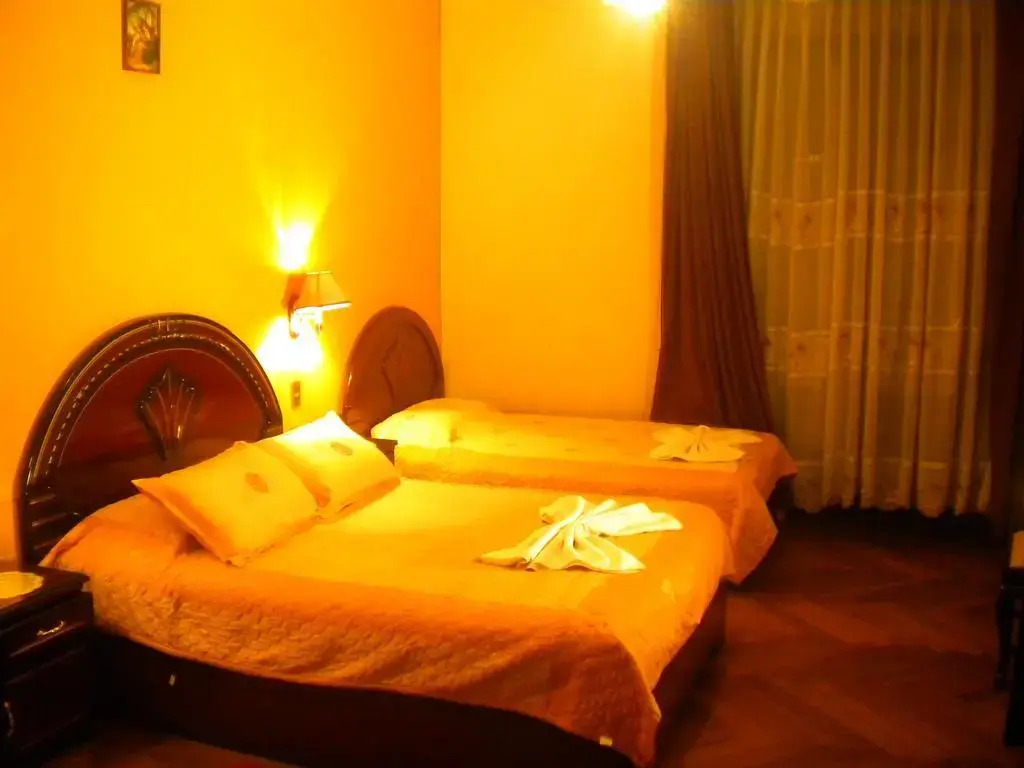 Las Torres Hostal