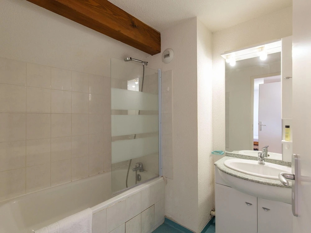6-guest Rental With Dedicated Ski Locker