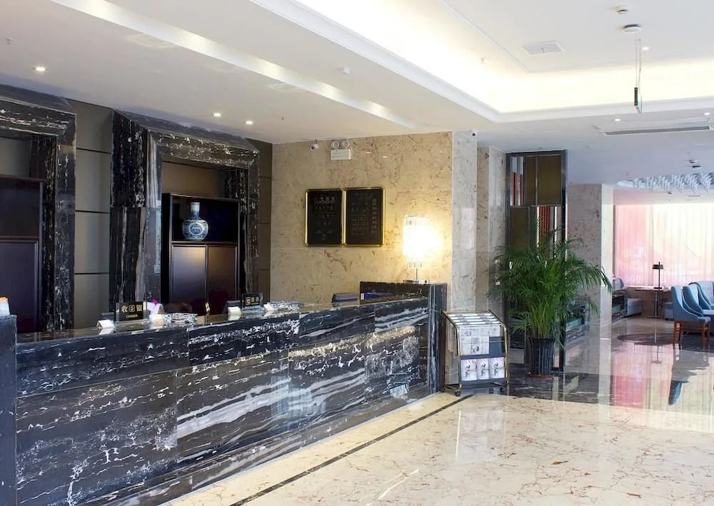 Eral Hotel
