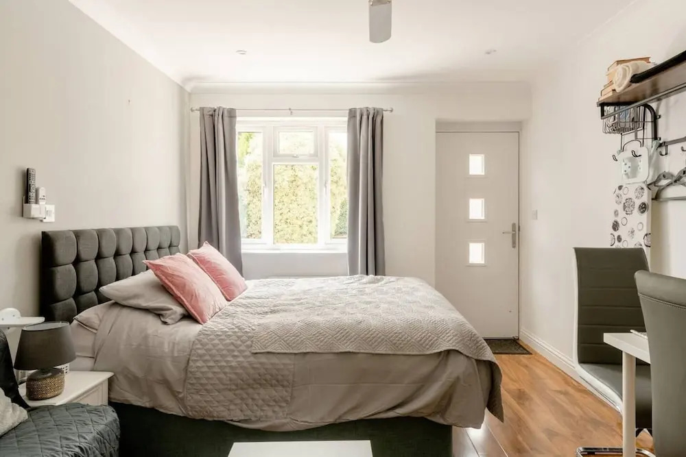 Private Self-contained Annex With Wifi & Parking