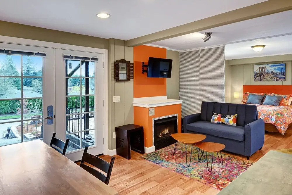 Ravenna Urban Farm Studio Apartment