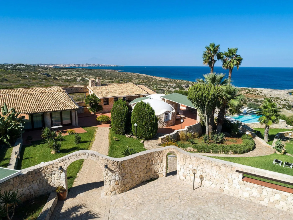 Villa del Mito