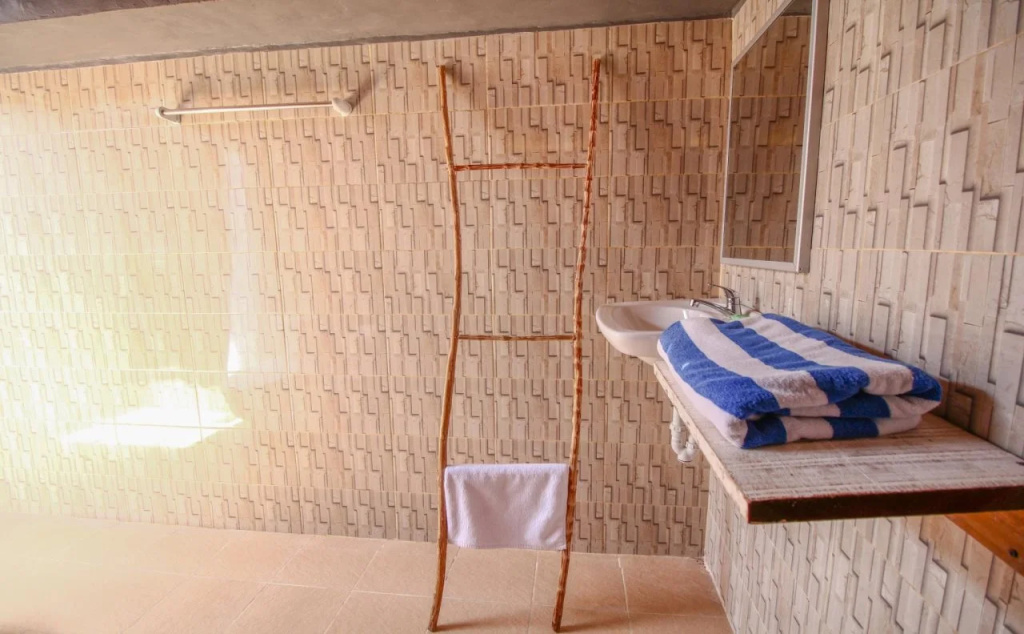 Maha Mustika Beach Inn