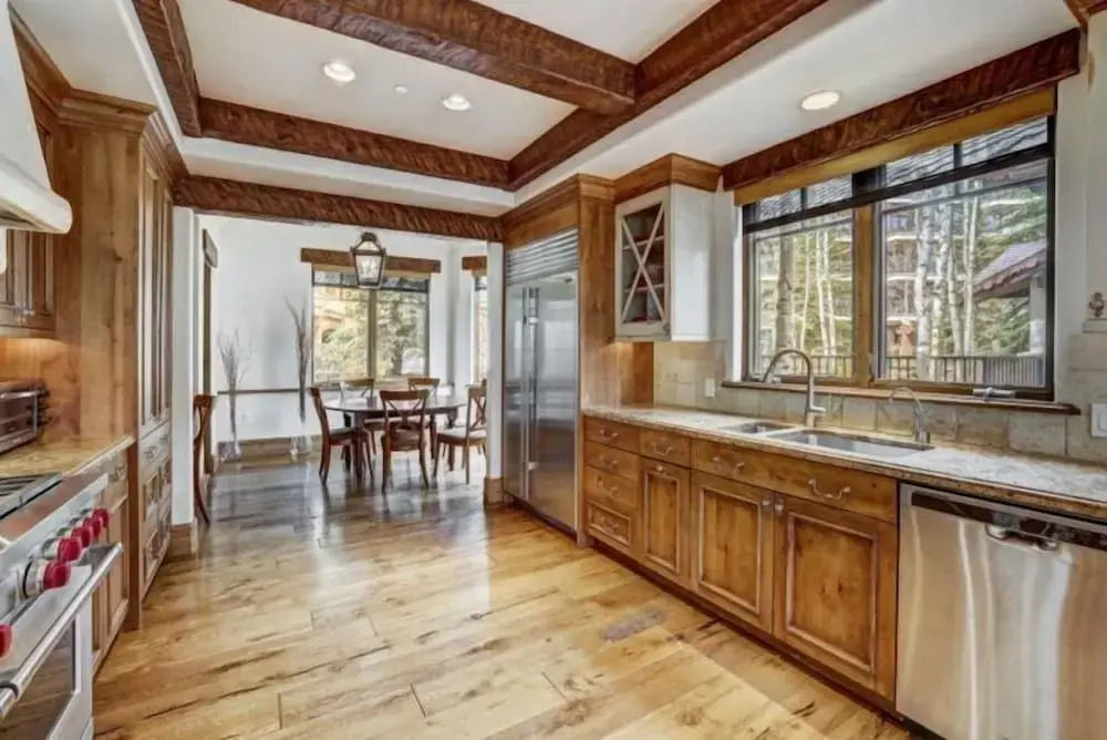 5 Bedroom Luxury Townhome In Lionshead Village