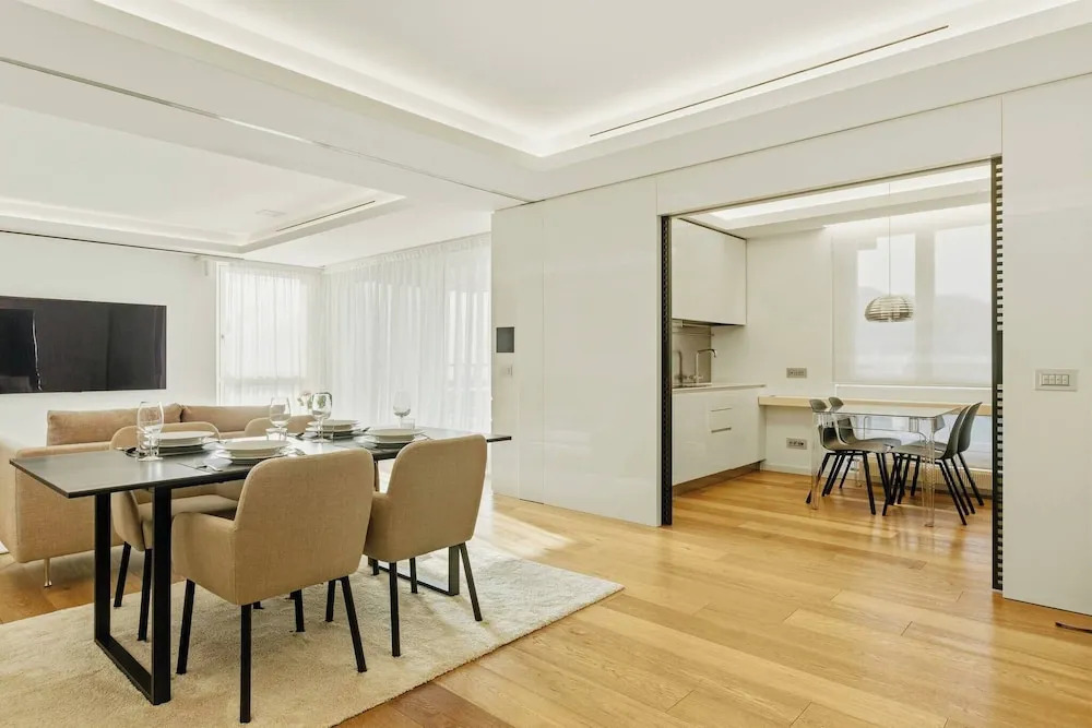 Generoso Luxury Lake View Suite in Lugano