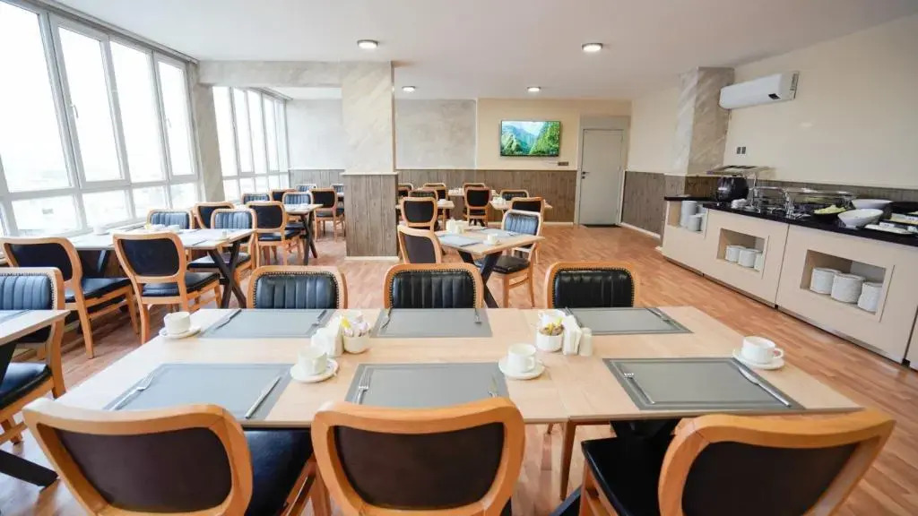 Zade Life OTEL