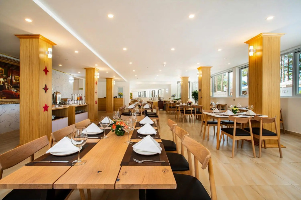 CEREJA Hotel & Resort Dalat