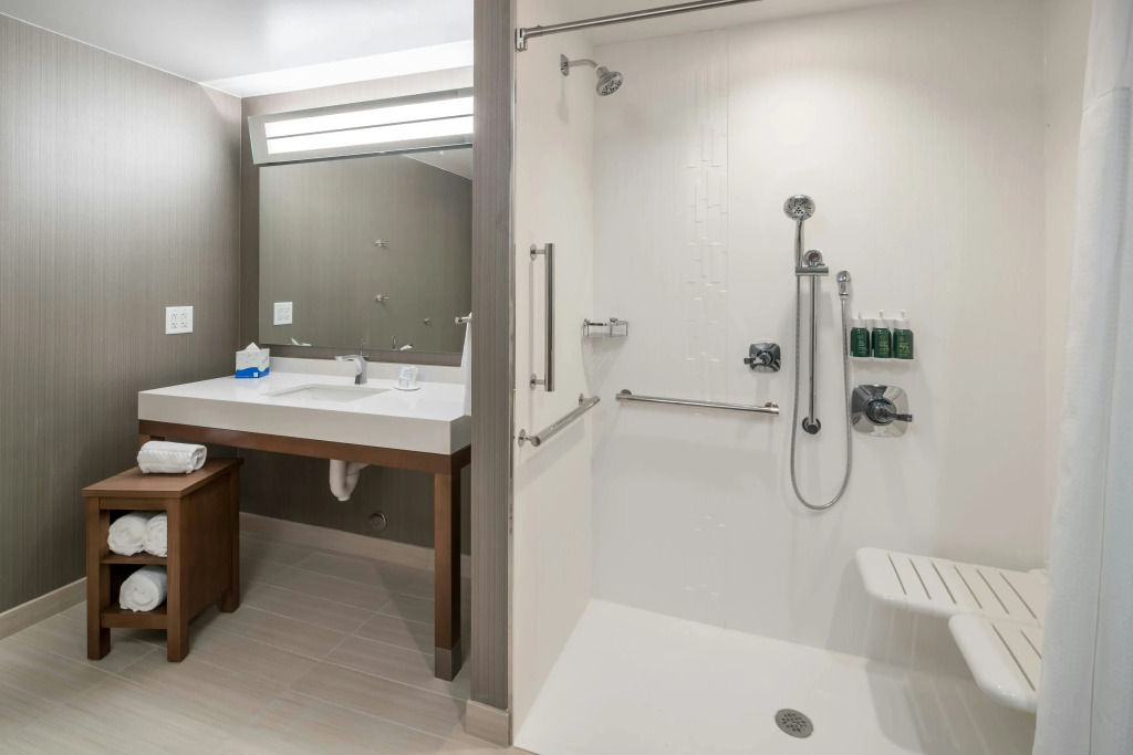 Отель Courtyard by Marriott Hilton Head Island