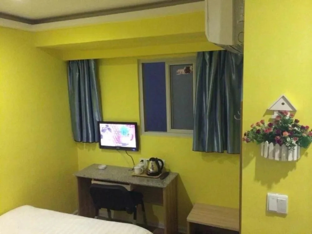 Sea fashion theme hotel