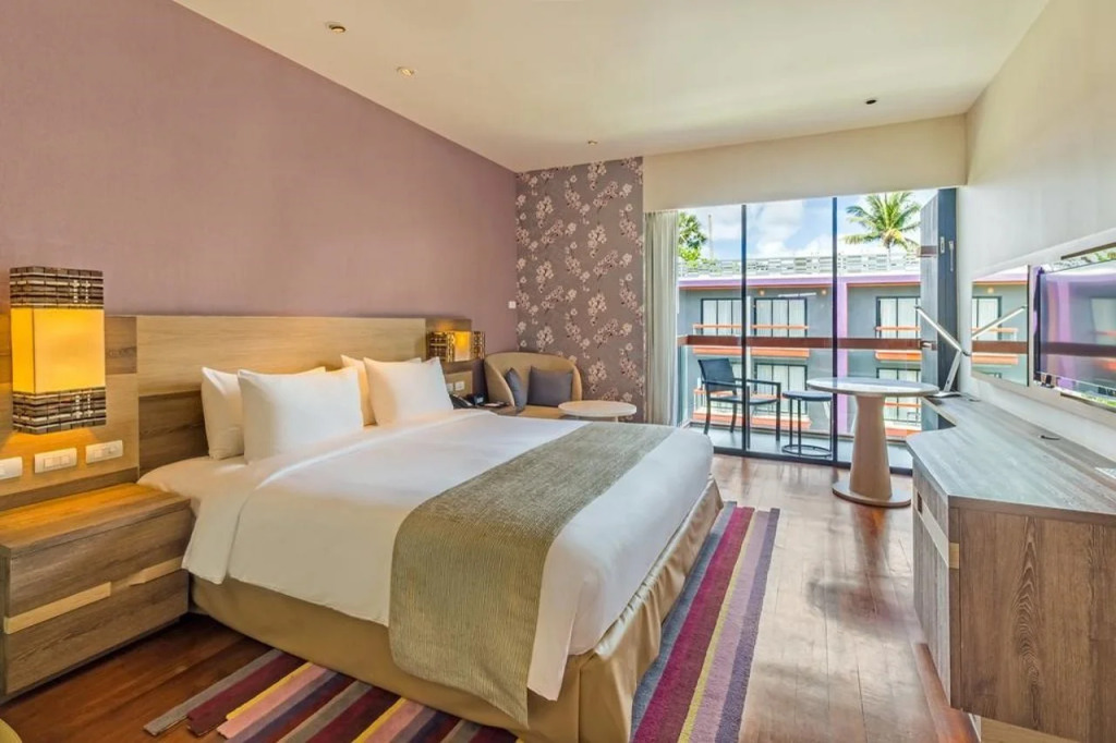 Holiday Inn Express Phuket Patong Beach Central by IHG