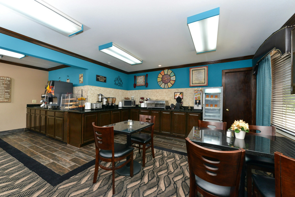Baymont Inn & suites by Wyndham Ardmore I-35