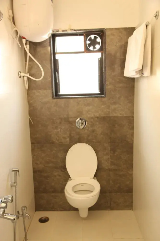 Saburi Service Apartments
