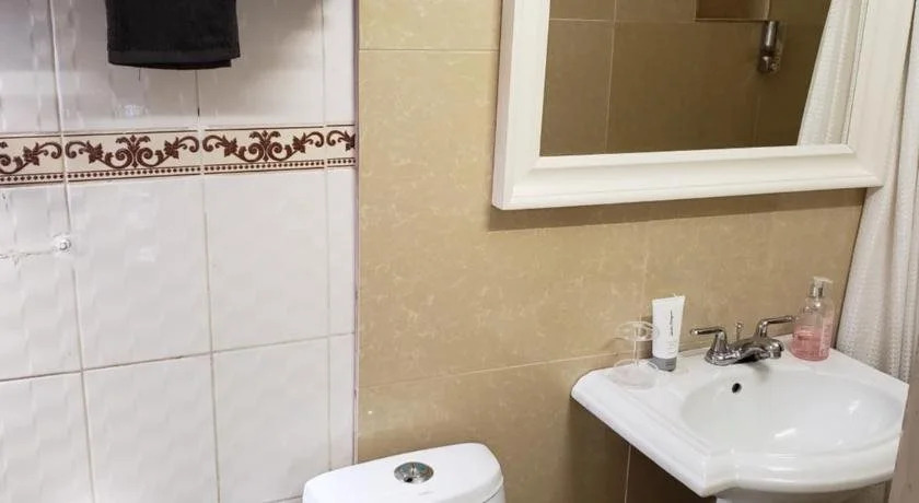 Jam Lodge Hotel & Suites