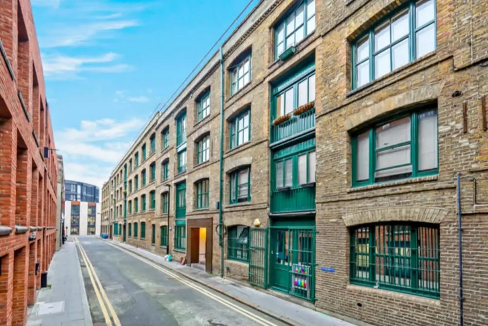 Mod-minimalist Flat w Balcony Sleeps 4 Shoreditch