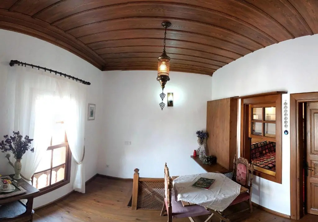 Aycan Hanım Konağı
