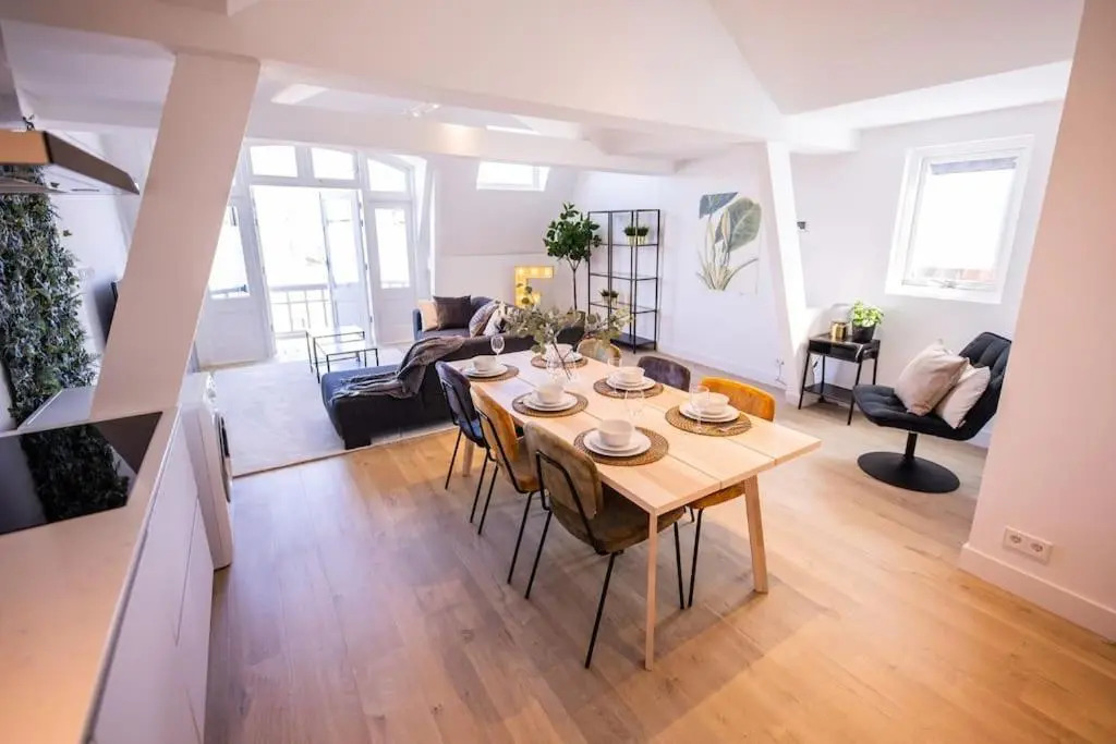 Exceptional 3 Bedroom Serviced Apartment 83m2 -NB304E-