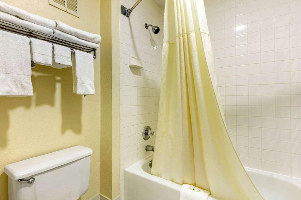 Quality Inn Cleveland North