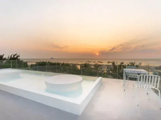 Qiyue Hot Spring Seaview Homestay · Sanya