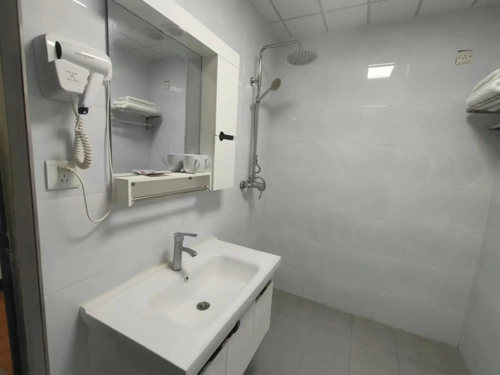 Euston Hot Spring Hotel