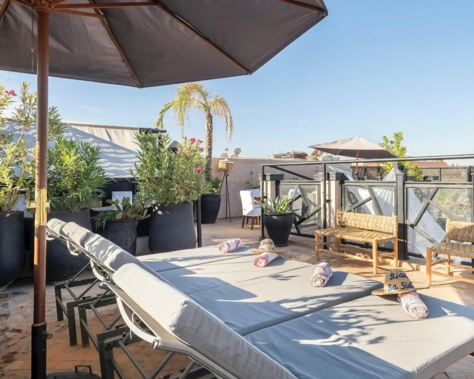 Riad Basidi piscine chauffée sur le toit de la médina