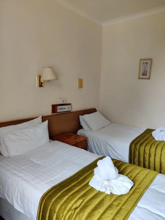 Inglewood Palm Hotel
