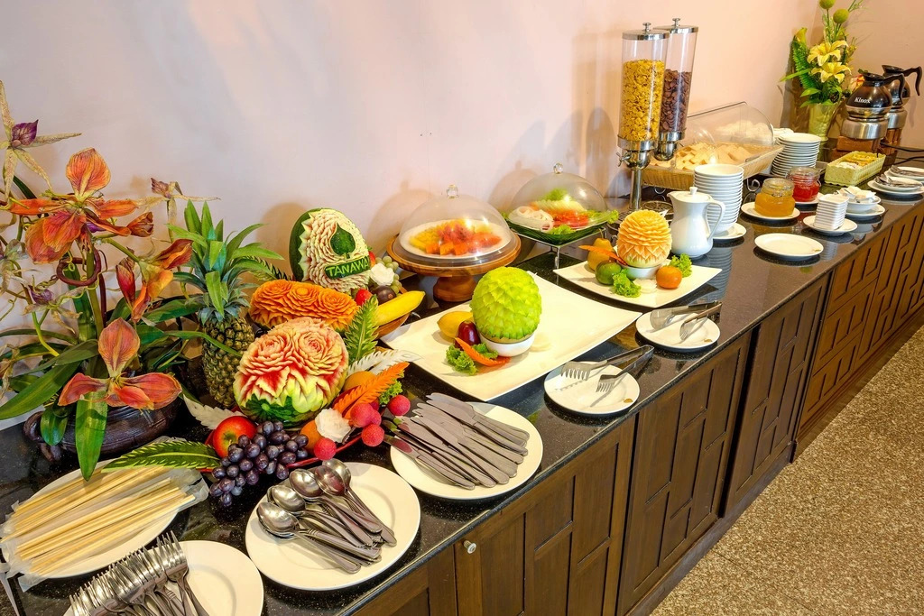 Tanawan Phuket Hotel
