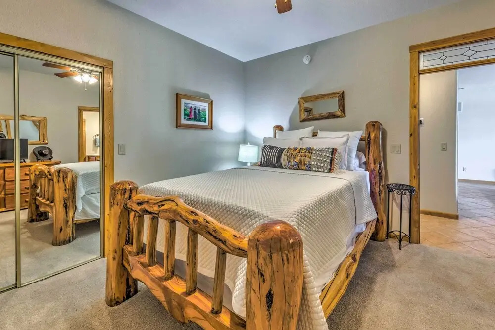 Luxe Ruidoso Home w/ Hot Tub + Mountain Views