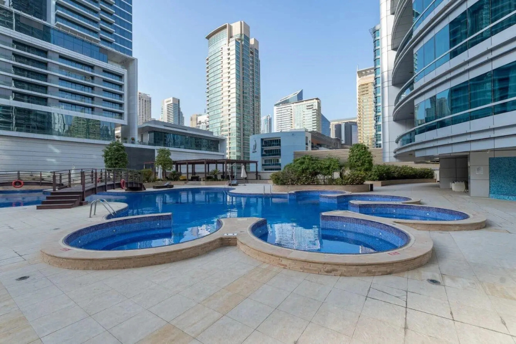 Dubai Marina - Stunning Huge 4 Bedroom Apts Near JBR - Gym - Pool - Parking by Sojo Stay