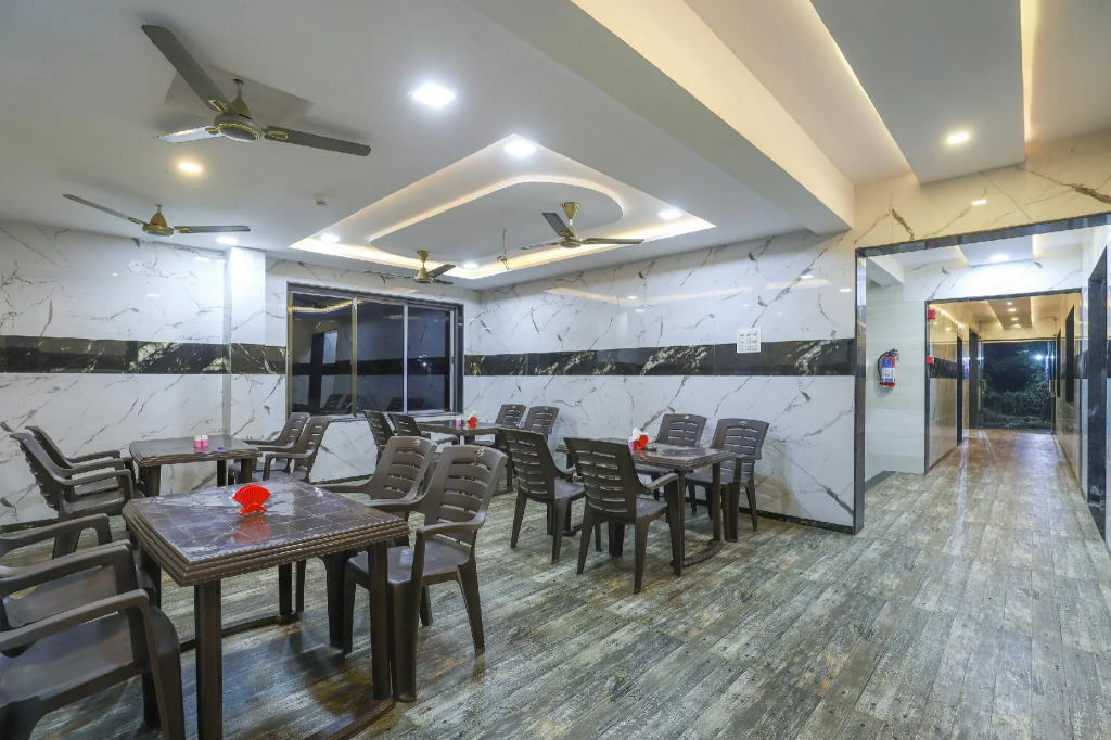 OYO 65742 Hotel Hill Villa