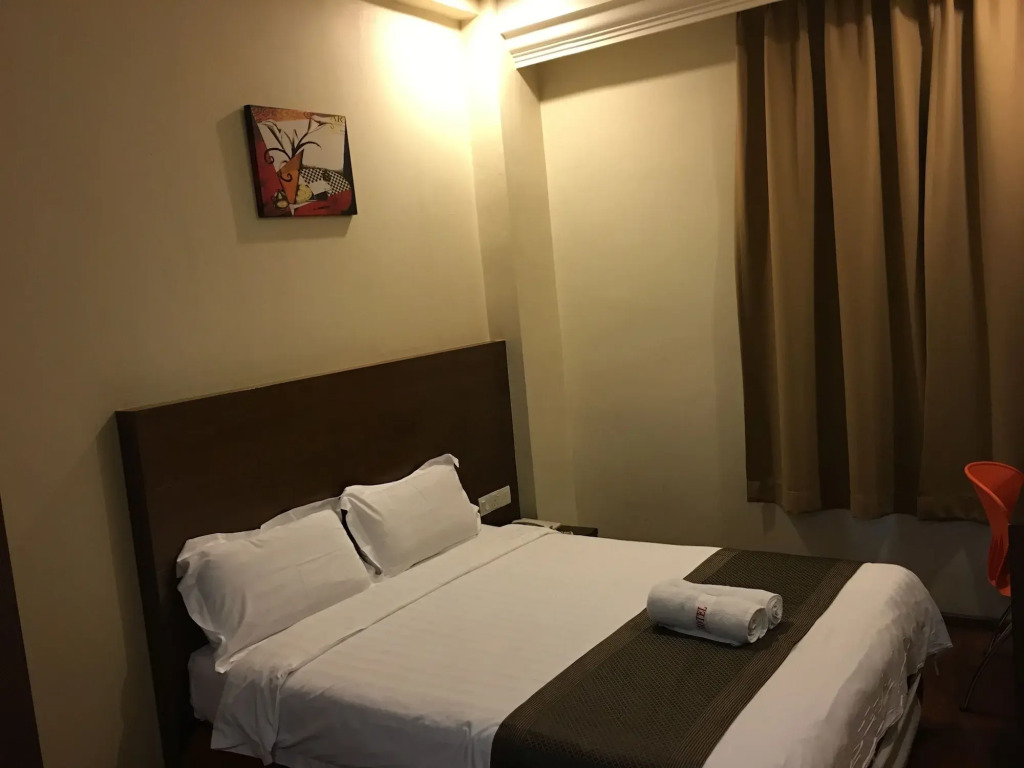 Lintas Plaza Hotel