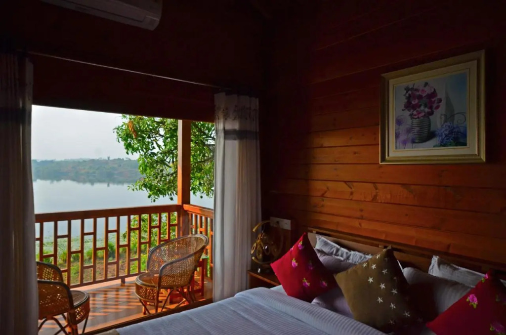 LakeRose Wayanad Resort - Lake view