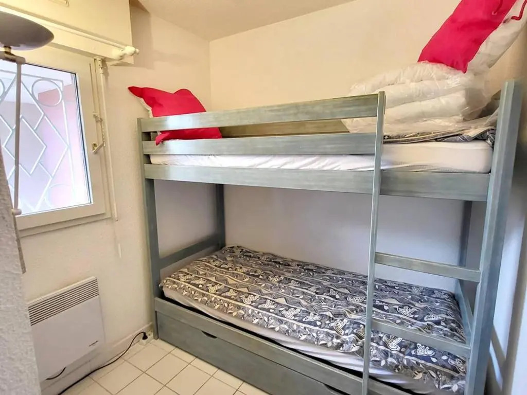 Appartement Six-Fours-les-Plages, 3 pièces, 6 personnes - FR-1-316-294