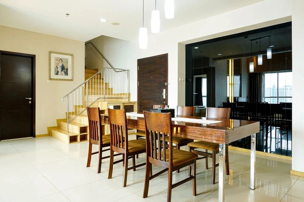 Comfy Luxurious 3BR Gandaria Heights Apartment