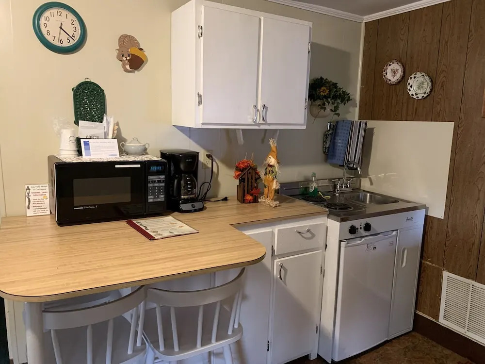 Carroll Motel & Cottages