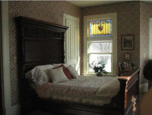 Estabrook House
