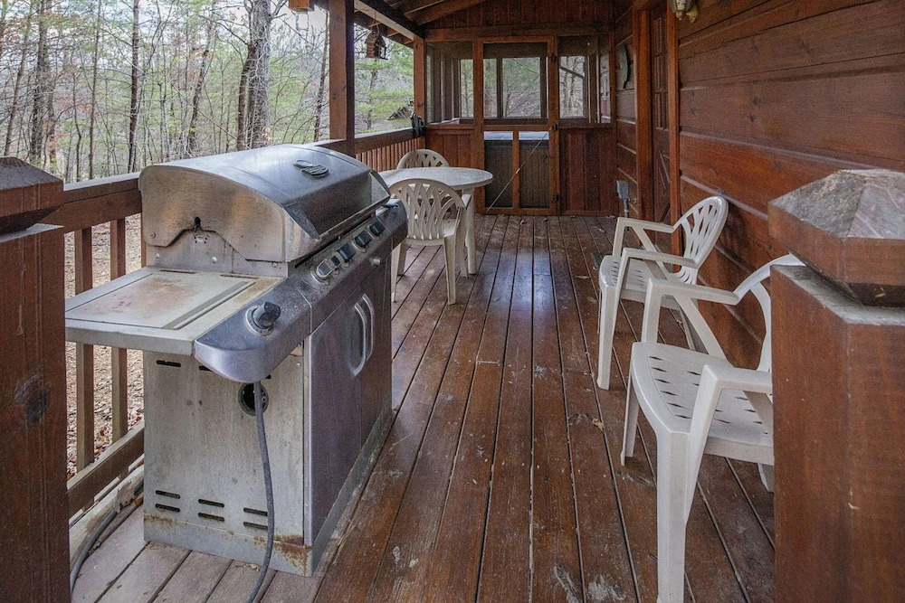 The Bear Cabin by Eagles Ridge Resort