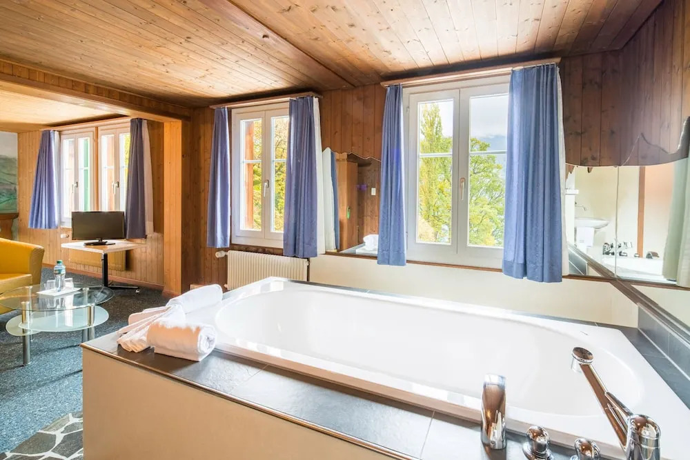 Hotel Lindenhof by Crossworld AG