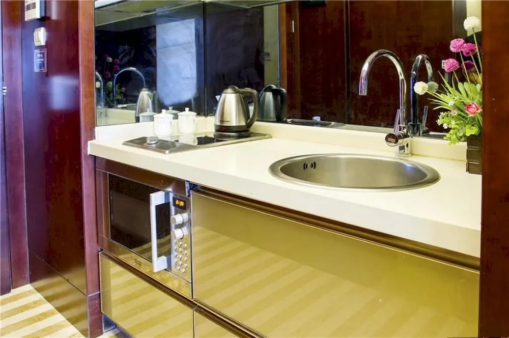 Tamrac International Apartment