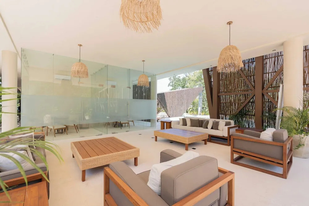 Extraordinary Penthouse, private rooftop and pool, capacity for 9 guests