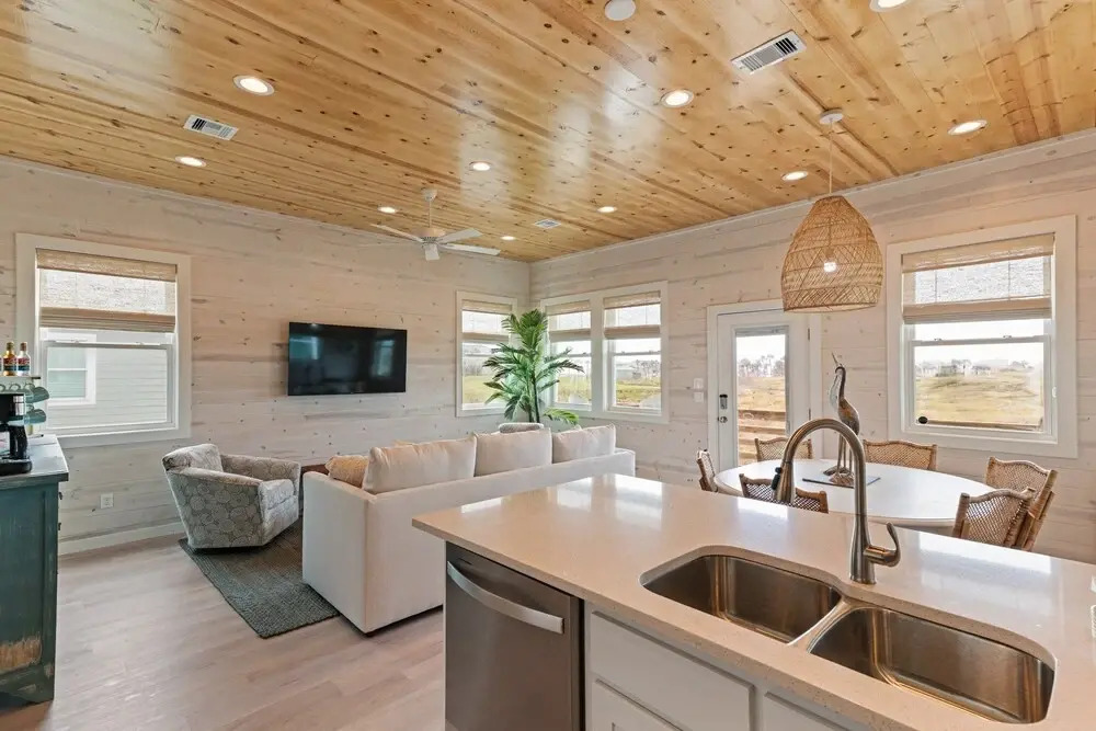 Palm Beach! Private Pool - Boardwalk - Game Room!