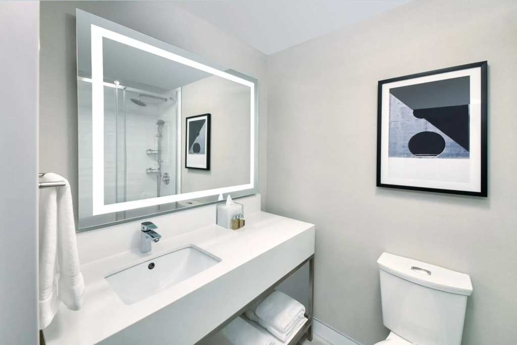 The Insignia Hotel, Sarnia, a Tribute Portfolio Hotel