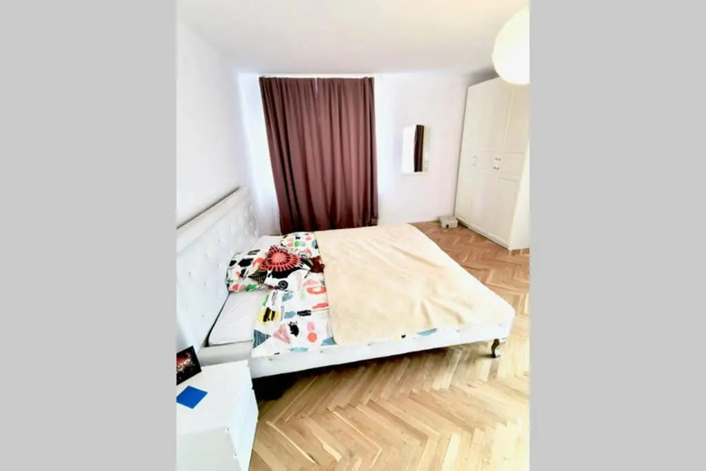 Charming Local Apartment In The City Center