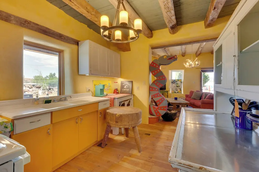 Santa Cruz Home w/ Mountain Views