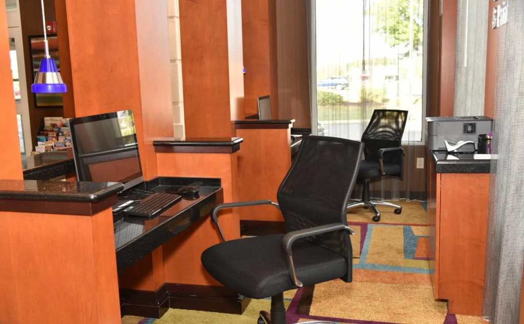 Fairfield Inn Hartford Airport
