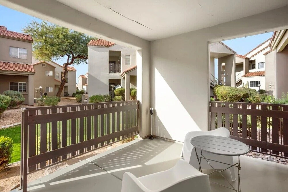 CozySuites TPC Scottsdale with pool 2